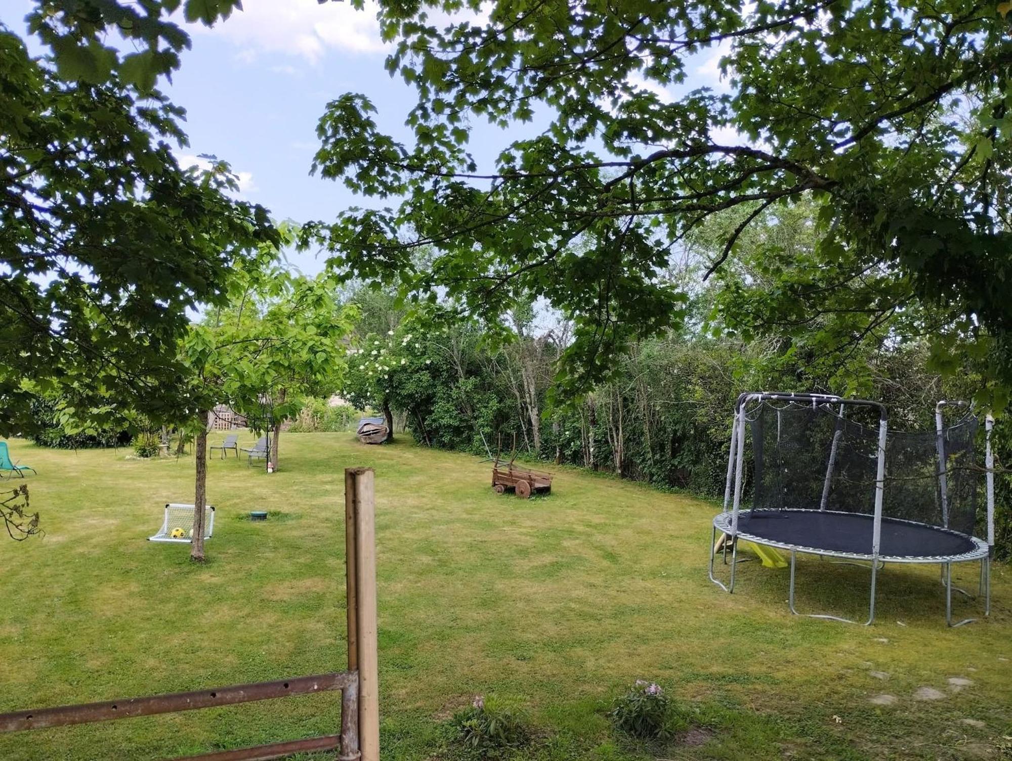 Ferienhaus Cabanon Grenouille #park Le Pal Saint-Martin-des-Lais